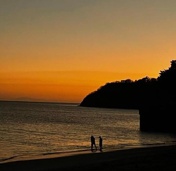 فندق صغير Panama Beach Lodge