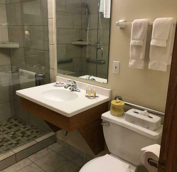 فندق Bay Breeze Resort