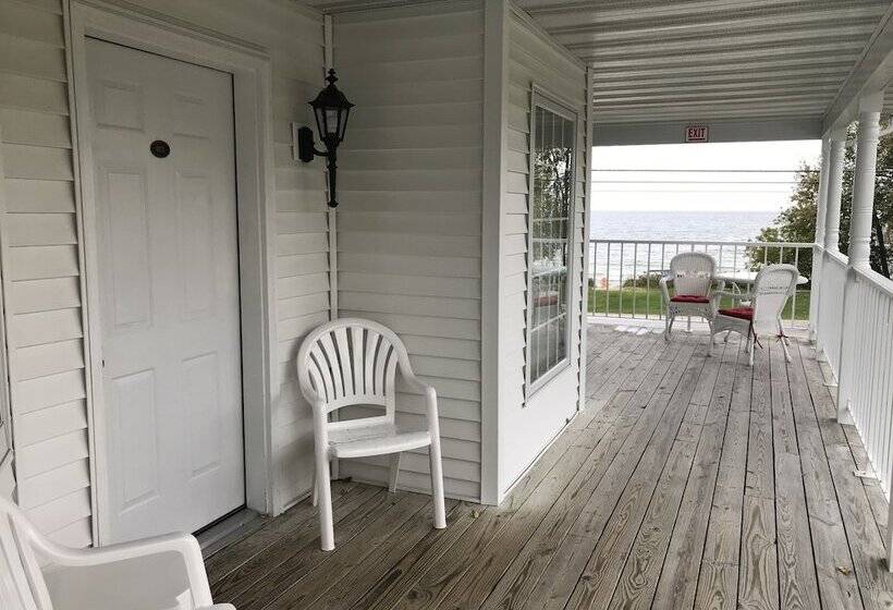 فندق Bay Breeze Resort