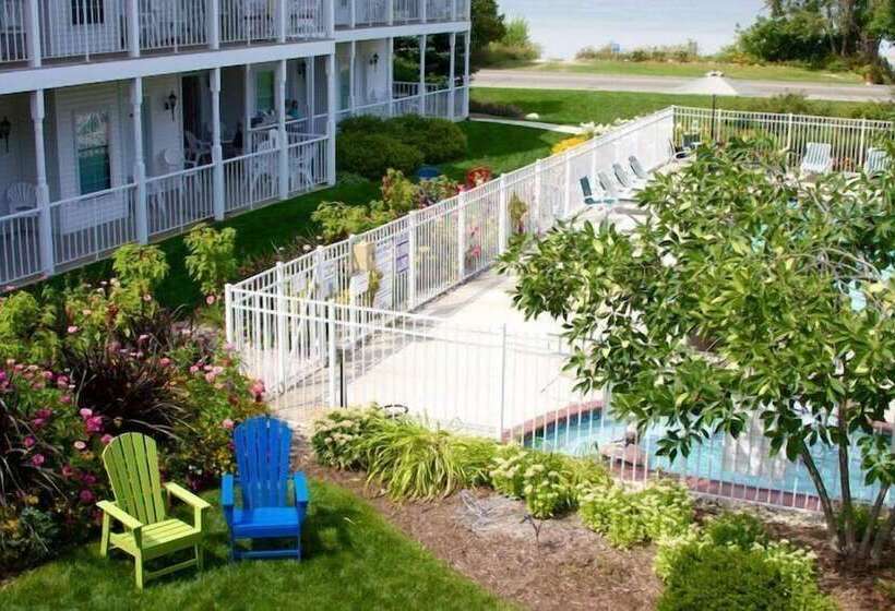 فندق Bay Breeze Resort