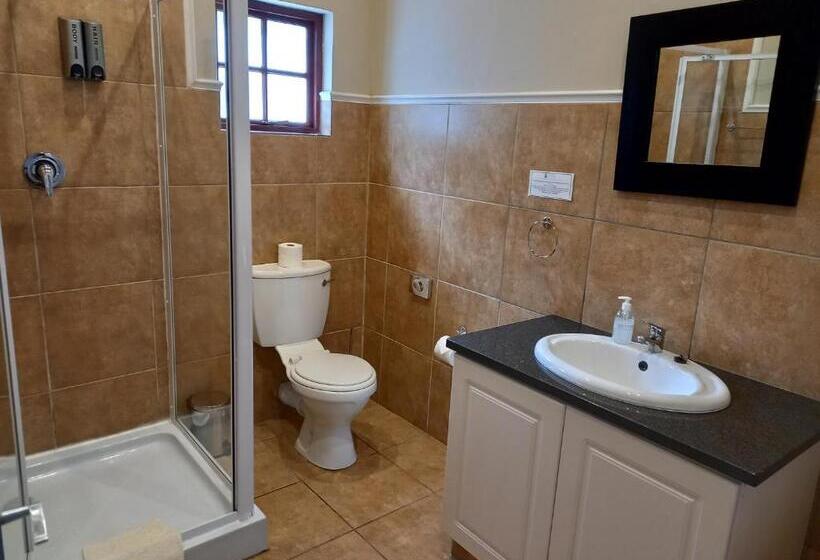 پانسیون 137 High Street Guest House