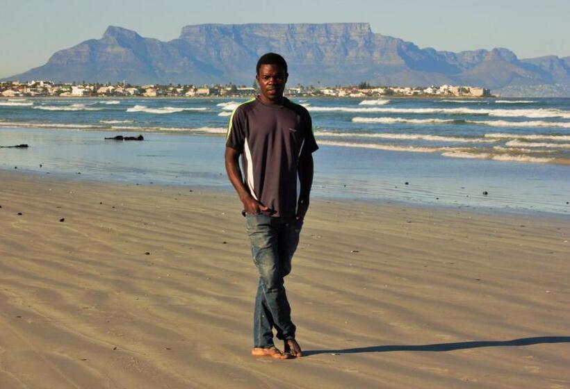 بنسيون 14 Penguin Place, Melkbosstrand