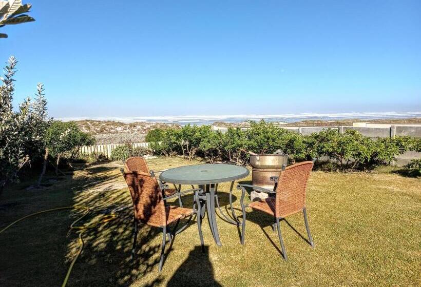 بنسيون 14 Penguin Place, Melkbosstrand