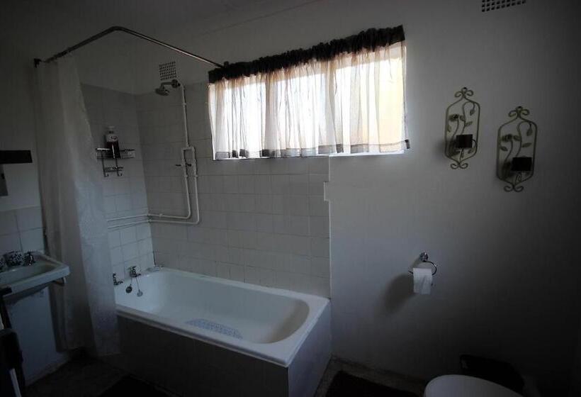 پانسیون 86 On Jubilee