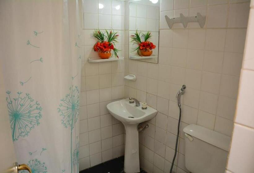 پانسیون Hostal Yatasto