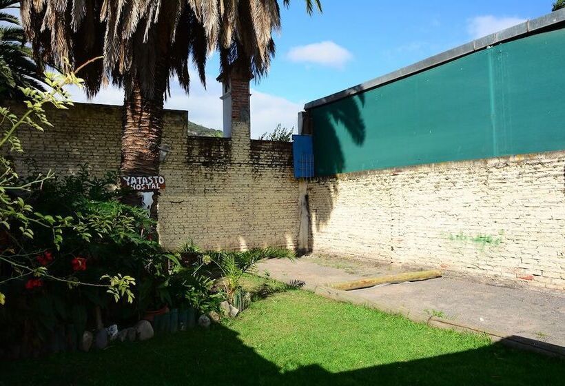 پانسیون Hostal Yatasto