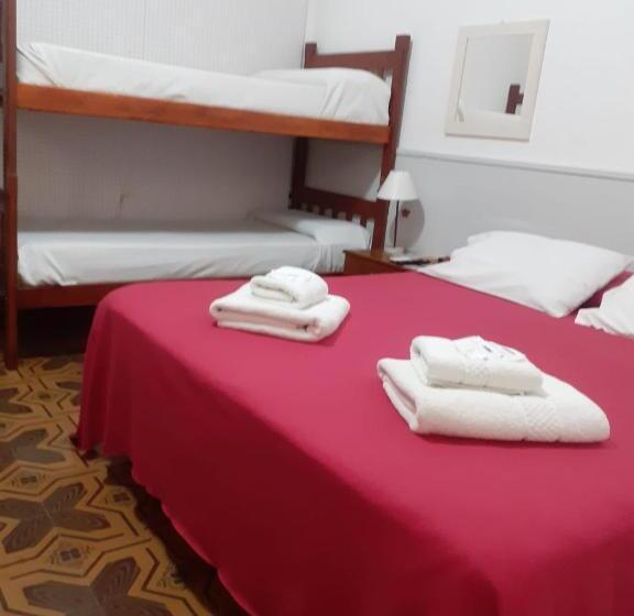 پانسیون Hostal Yatasto