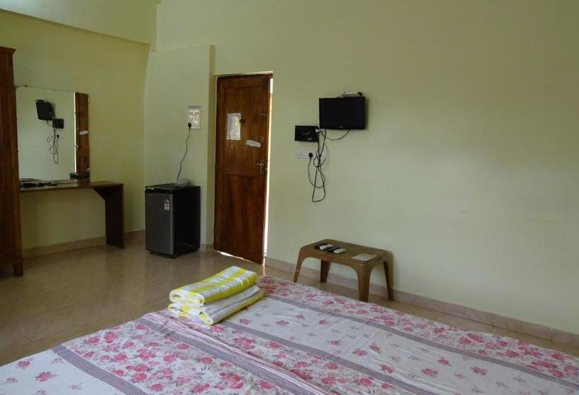 פנסיון Lobo S Guesthouse