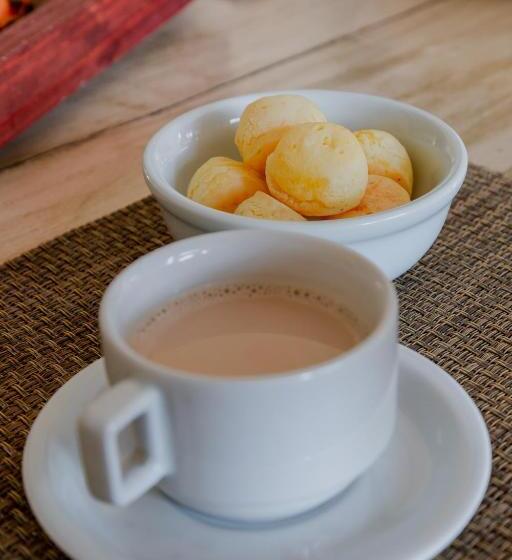 פנסיון Pousada Aruans Casarão