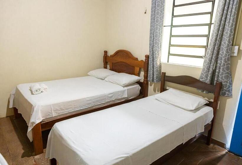 פנסיון Pousada Aruans Casarão