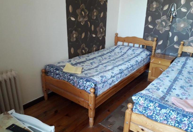 膳宿费 Proboyski Guest House