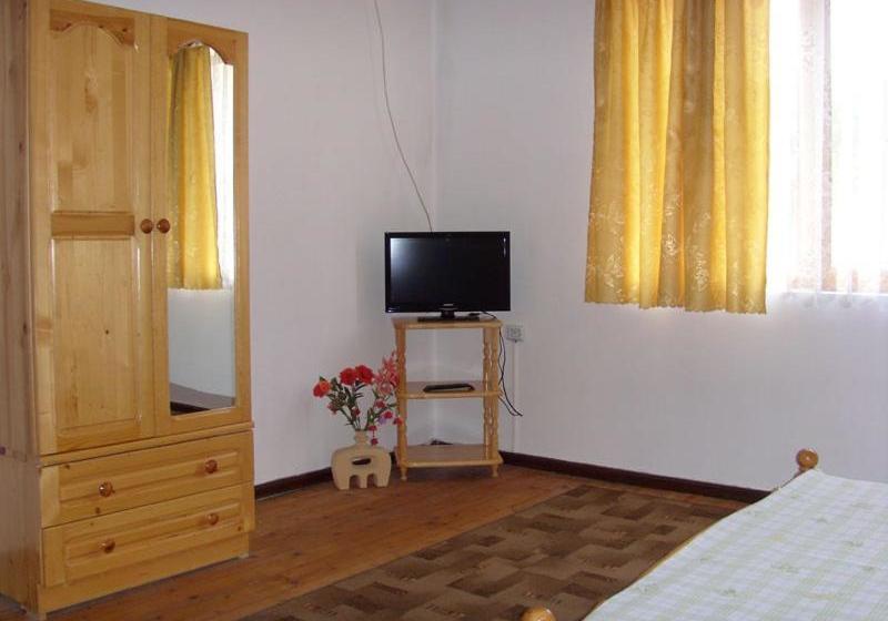 膳宿费 Proboyski Guest House