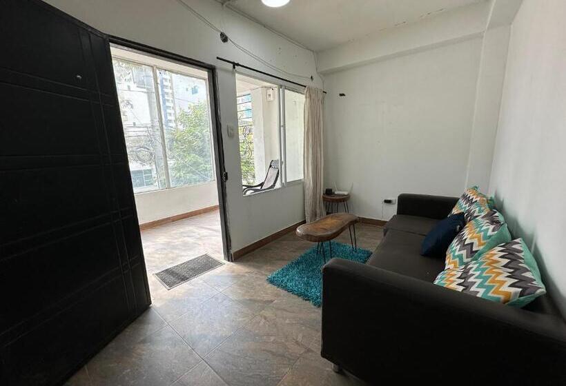 ペンション Rokadura Hostel