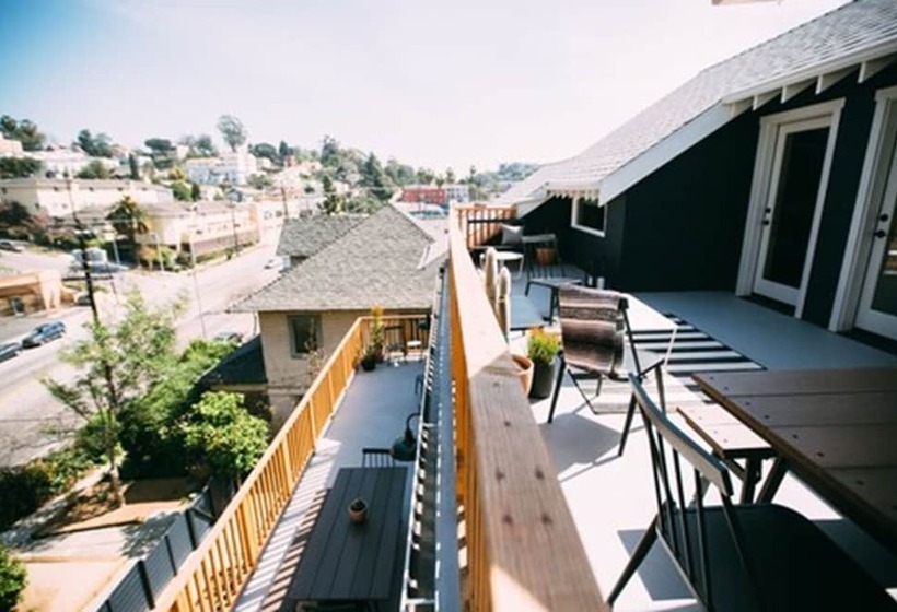 ユースホステル Noon On Sunset Hill