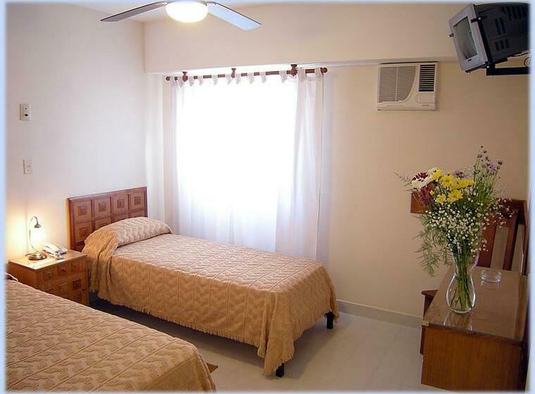 ホテル Lihuel Calel