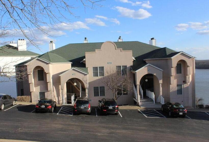 Lake Ozarks Get Away Topsider