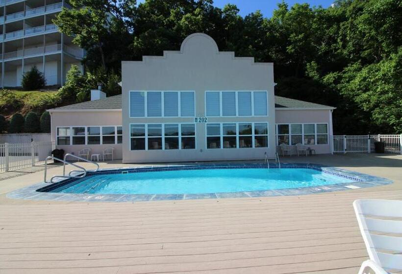 Lake Ozarks Get Away Topsider