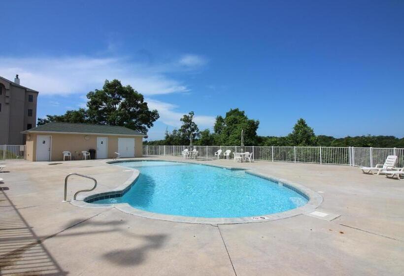 Lake Ozarks Get Away Topsider
