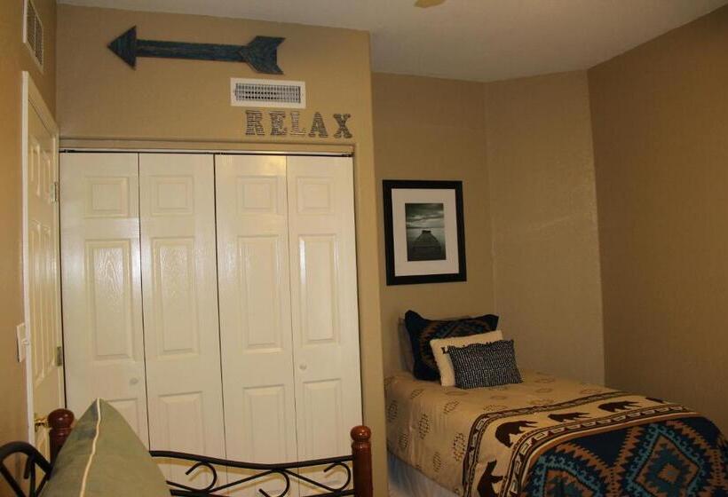 Lake Ozarks Get Away Topsider