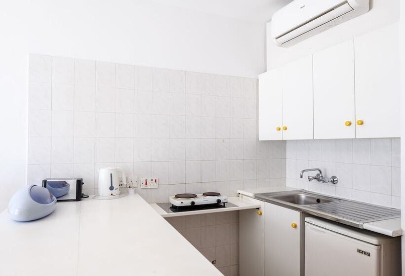 Nautilus Tourist Apartments