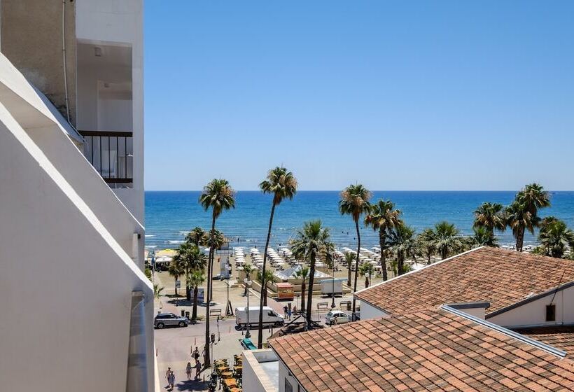 Nautilus Tourist Apartments