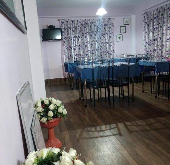 Пансион Aapas Residency