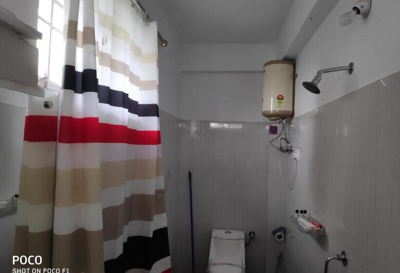 Пансион Aapas Residency