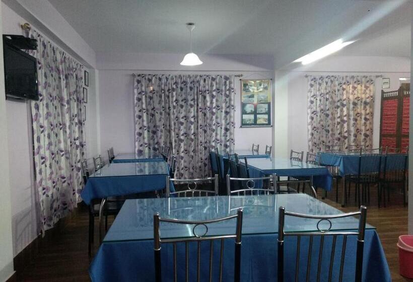 Пансион Aapas Residency