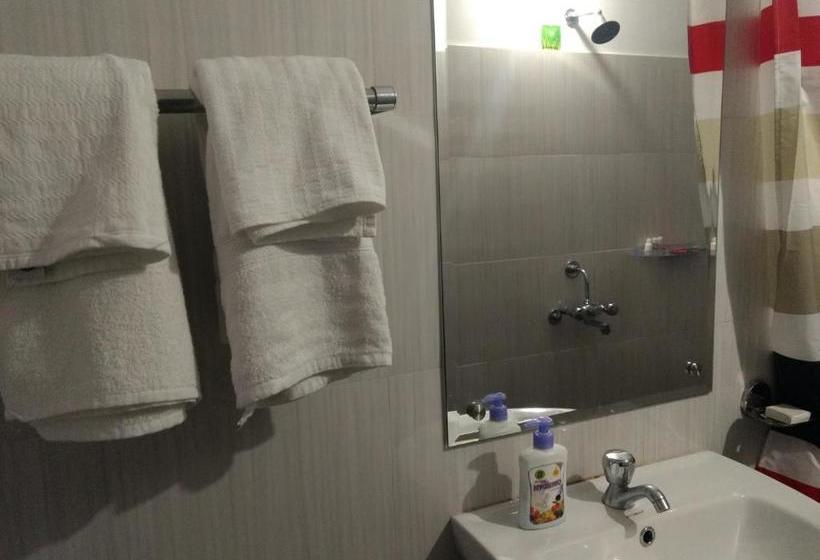 Пансион Aapas Residency