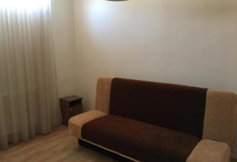 بنسيون éden Vendégház