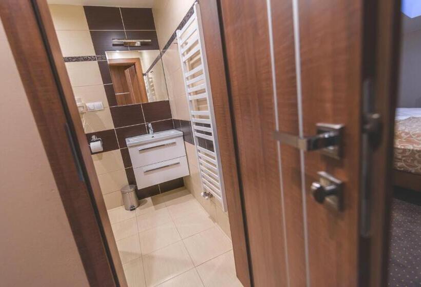 بنسيون Grillbar Penzion & Restaurant