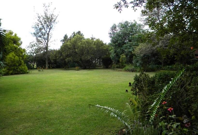 펜션 Ruimsig Golf View Manor And Conference Centre