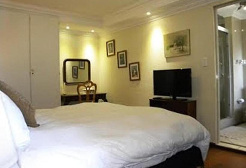 펜션 Ruimsig Golf View Manor And Conference Centre