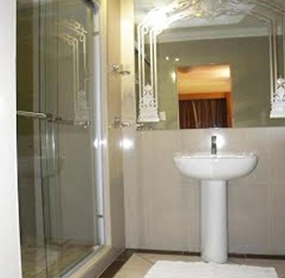 펜션 Ruimsig Golf View Manor And Conference Centre