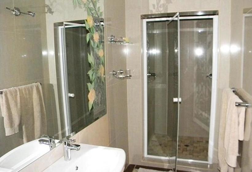 펜션 Ruimsig Golf View Manor And Conference Centre