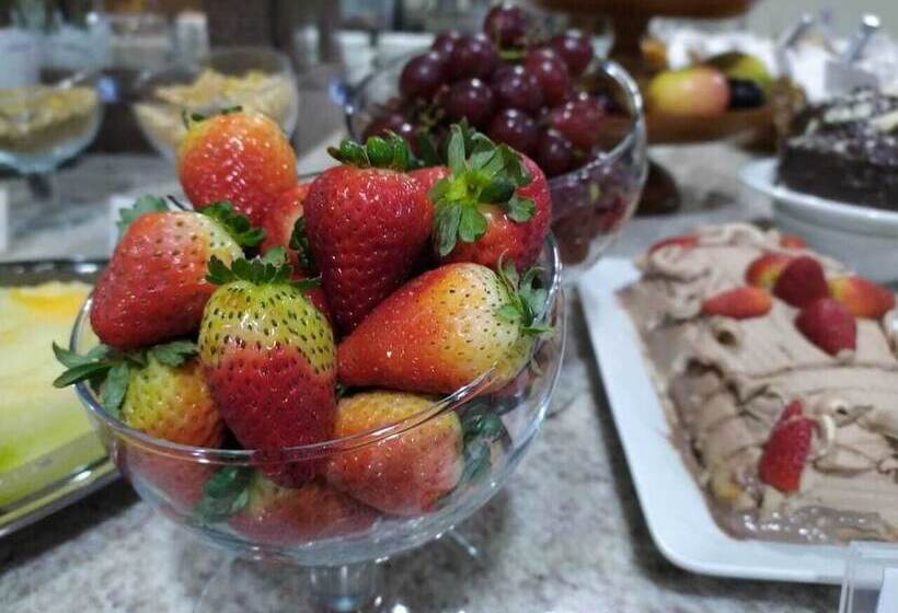 Center Hotel Cambará