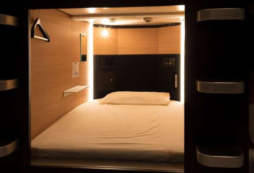 캡슐 호텔 Tube Sq