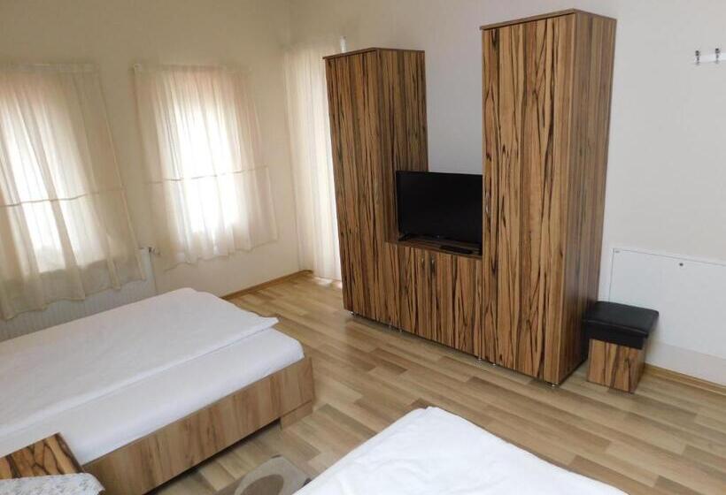 酒店 Pensiunea Agroturistica Havanna