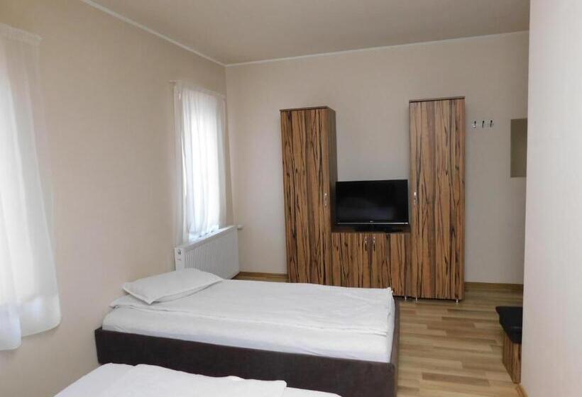 酒店 Pensiunea Agroturistica Havanna