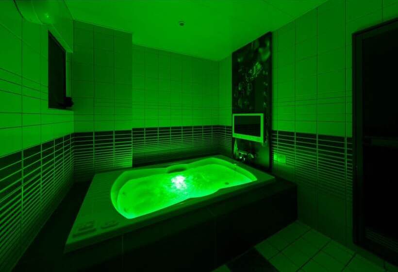 فندق Plant Garden Resort