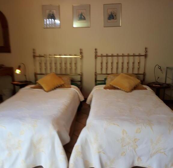 פנסיון A La Fugue