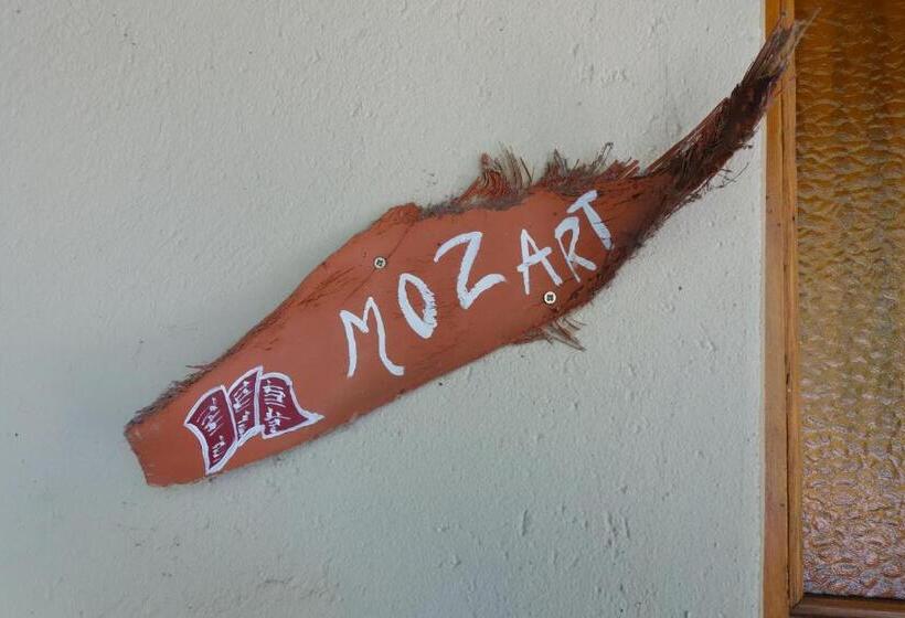 פנסיון A La Fugue