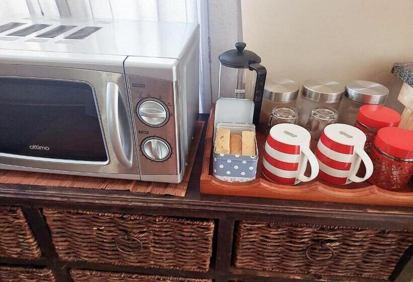 بنسيون Adorable Designs