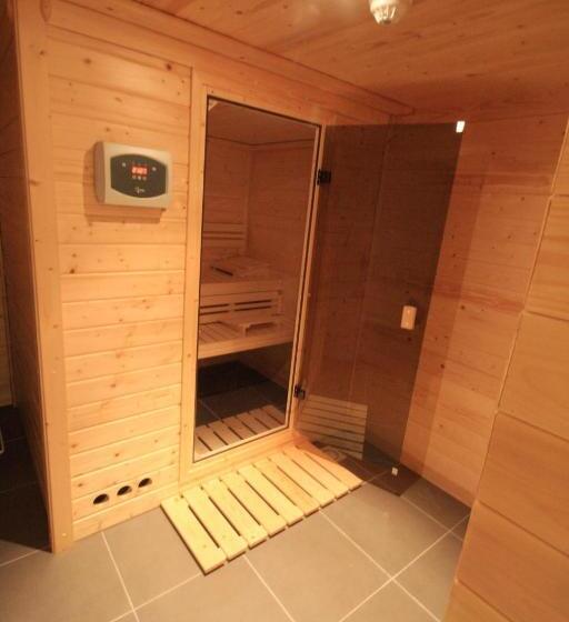 פנסיון Domaine De La Noiseraie