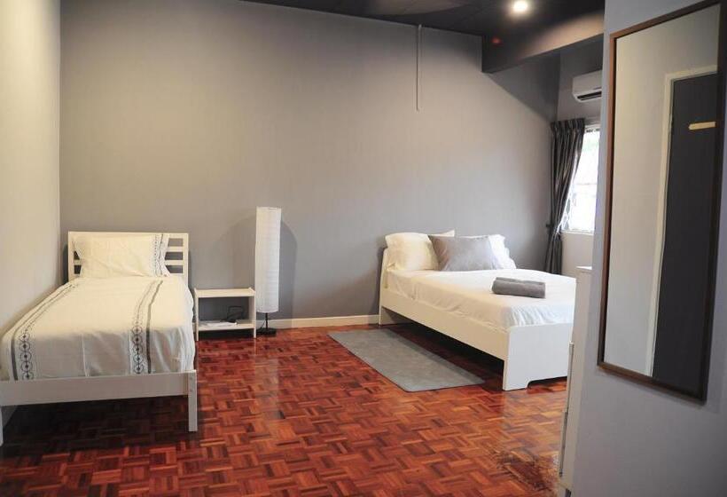 بنسيون Grayhaus Guest House