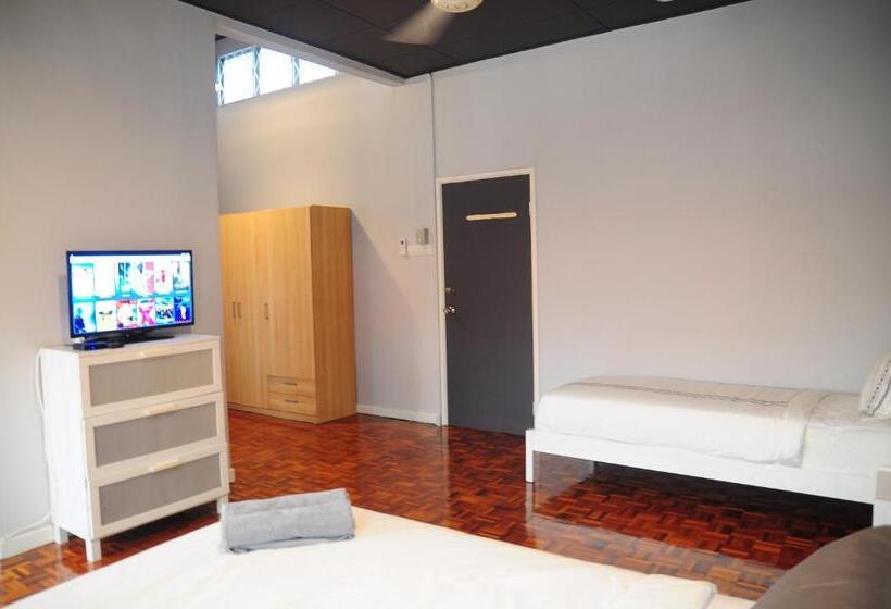 پانسیون Grayhaus Guest House