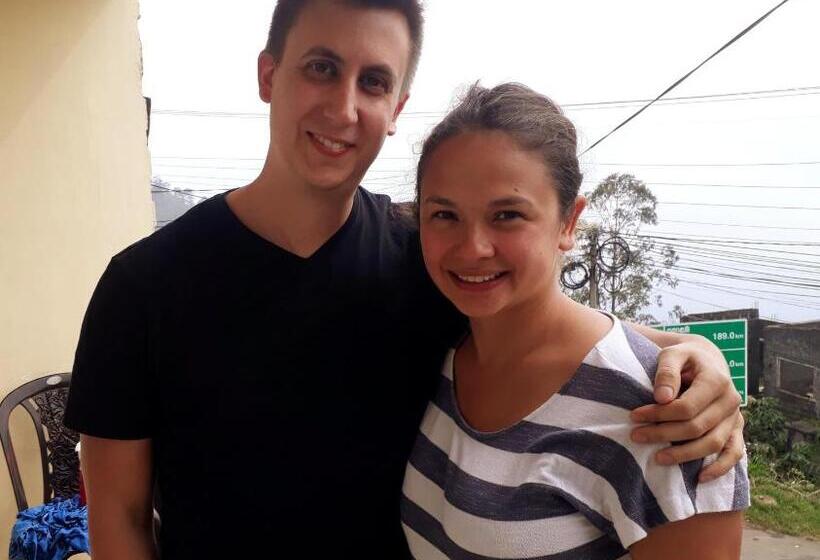 بنسيون Lakshan View Resort