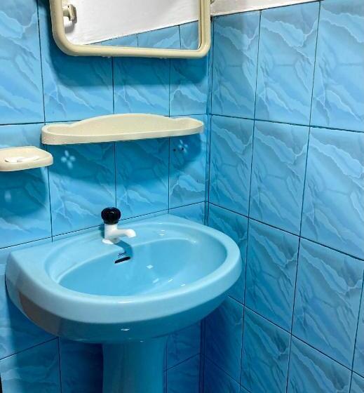 بنسيون Lakshan View Resort