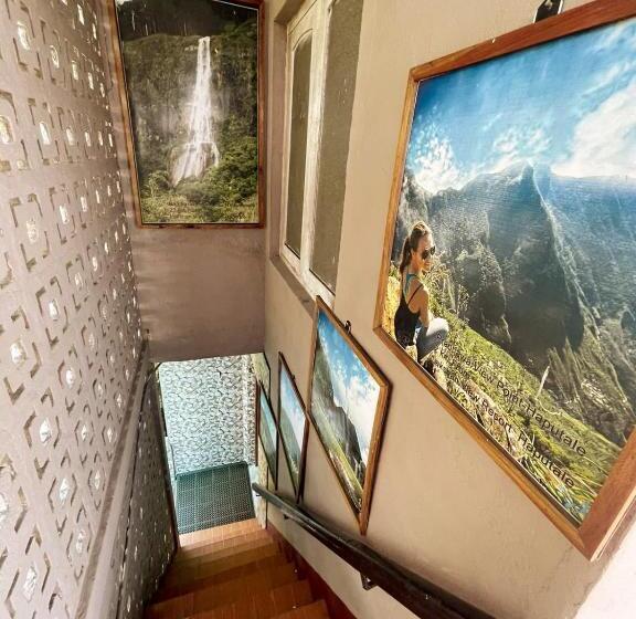 بنسيون Lakshan View Resort