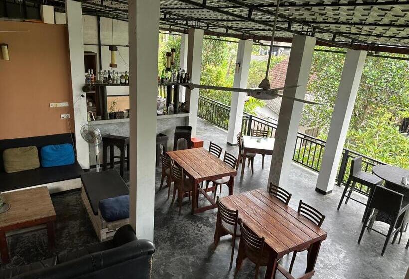 بنسيون Meritha